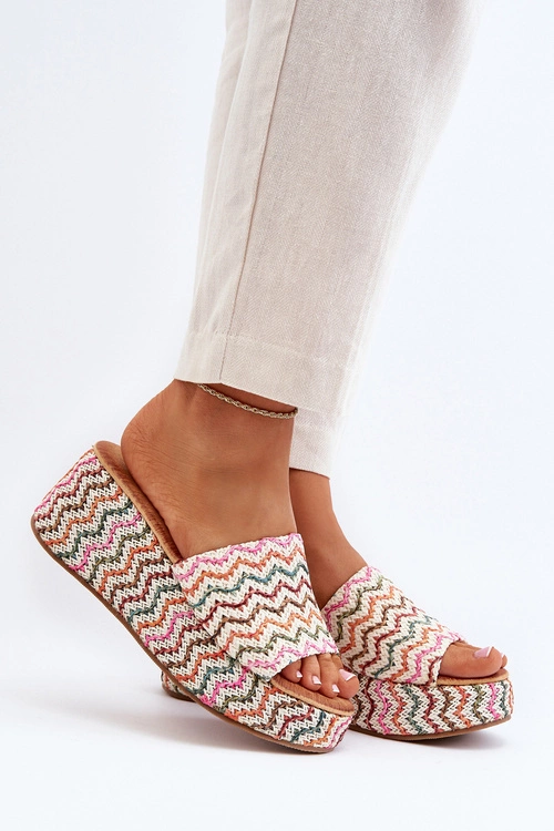 Damskie Klapki Na Koturnie Białe Vanarila