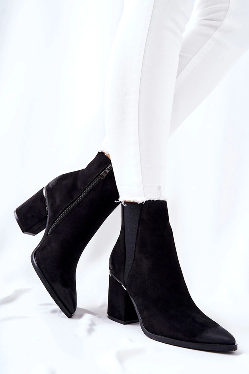 Zamszowe Botki Na Obcasie Czarne Coriseis