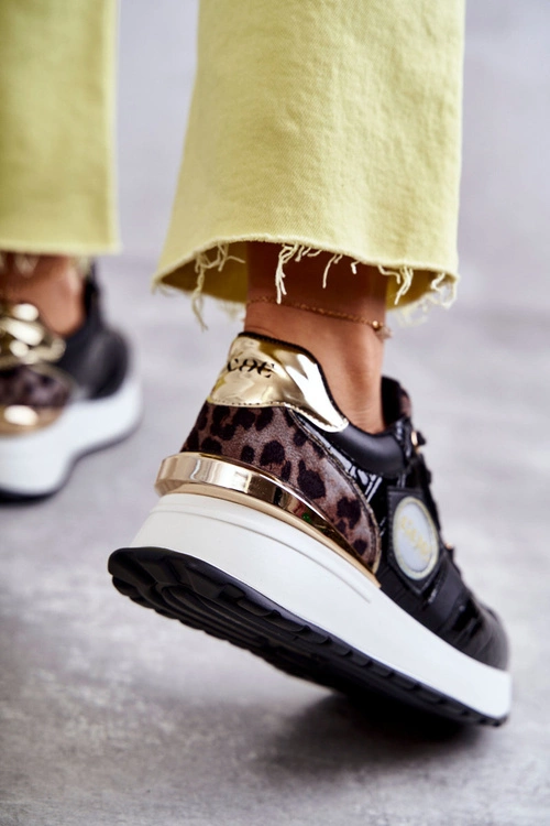 Damskie Buty Sportowe Na Koturnie GOE KK2N4085 Czarne