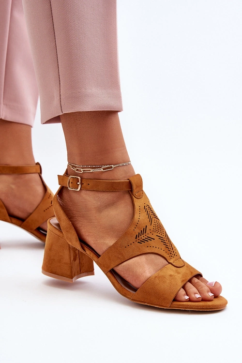 Sandały Na Niskim Obcasie Camel Eleriva