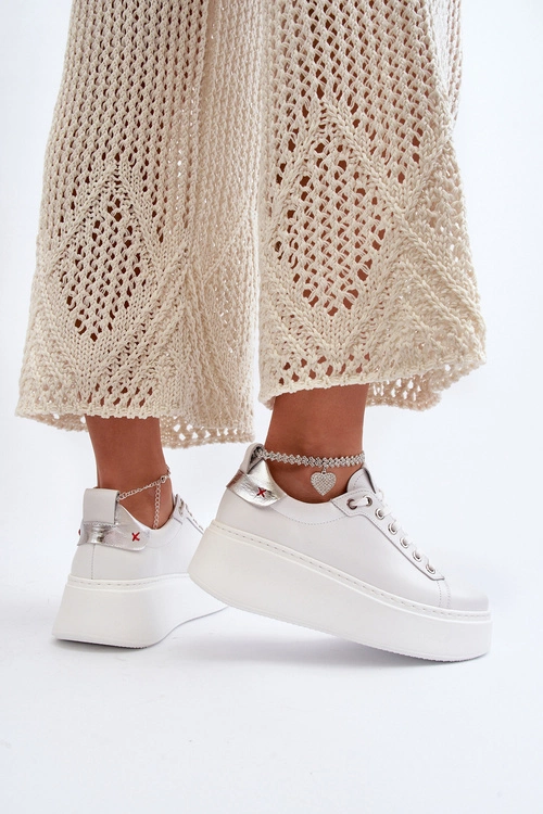 Skórzane Damskie Sneakersy Z Bransoletą CheBello 4406 Białe