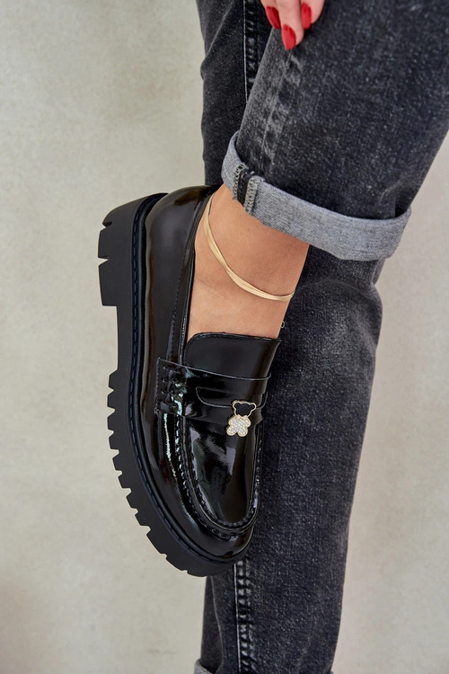 Lakierowane Mokasyny Damskie Z Przypinką Miś Czarne Wulinea