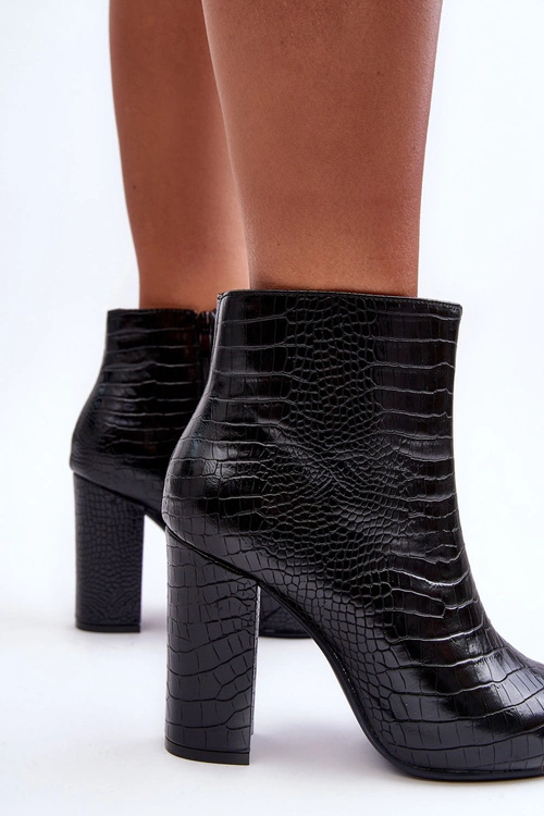 Botki Na Słupku Wężowy Wzór Czarne Daldala