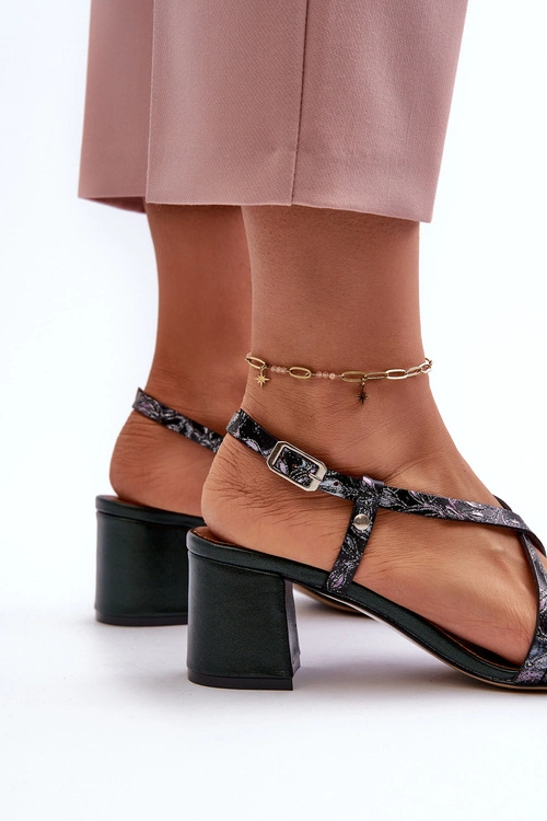 Skórzane Sandały Na Niskim Słupku Maciejka 06653-09 Ciemnozielone