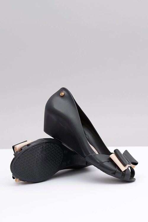 Lu Boo Czarne Gumowe Baleriny Na Koturnie Kokarda Lea