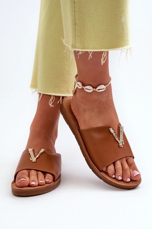 Klapki Damskie Na Płaskiej Podeszwie Z Ozdobą Eko Skórzane Brązowe Makia