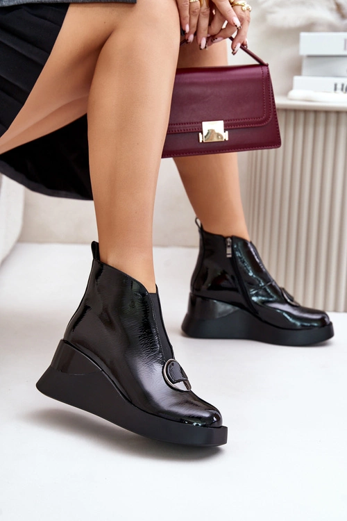 Lakierowane Botki Na Koturnie Ocieplane D&A MR880-136 Czarne