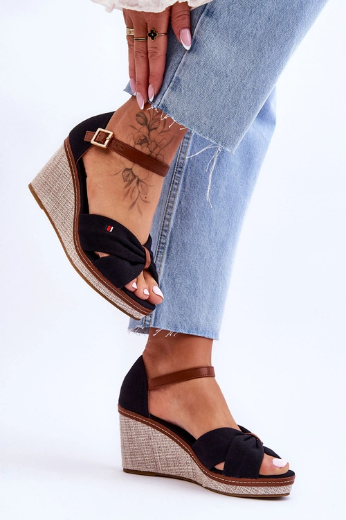 Sandały Damskie Na Plecionym Koturnie Czarne Judith