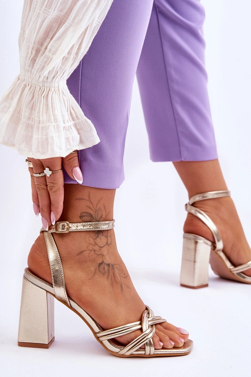 Klasyczne Skórzane Sandały Na Słupku Złote Bernett