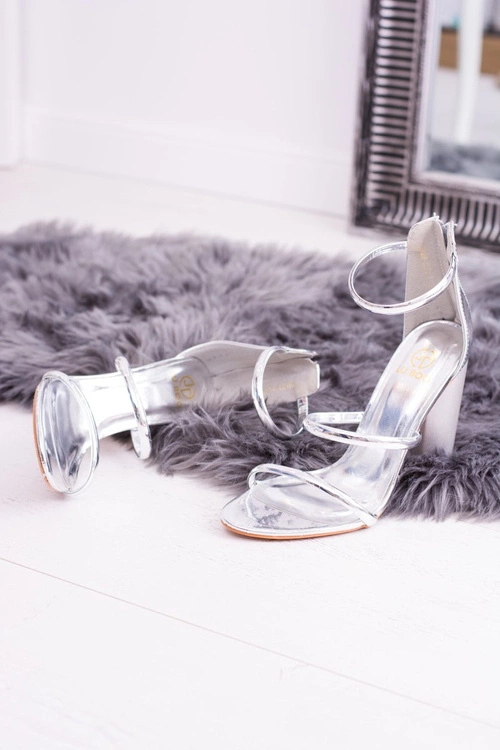 Lu Boo Srebrne Sandały Na Słupku Lissa