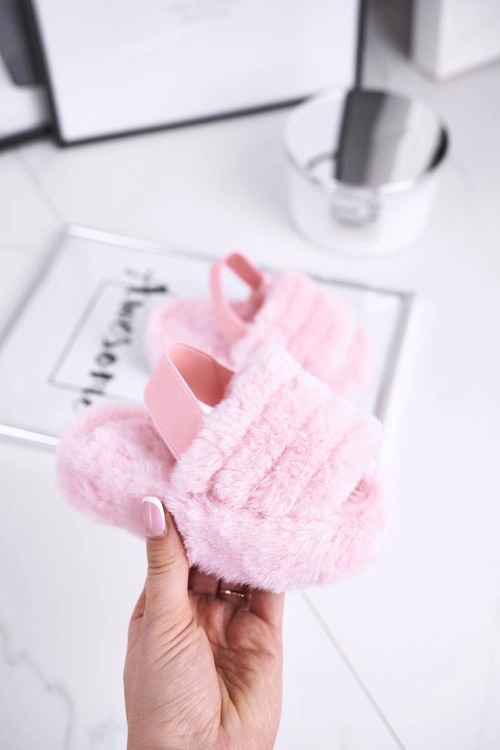Dziecięce klapki z futerkiem i gumką różowe Fluffy
