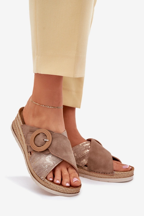 Klapki Damskie Na Koturnie Z Ozdobną Klamrą Inblu RV000012 Brązowe