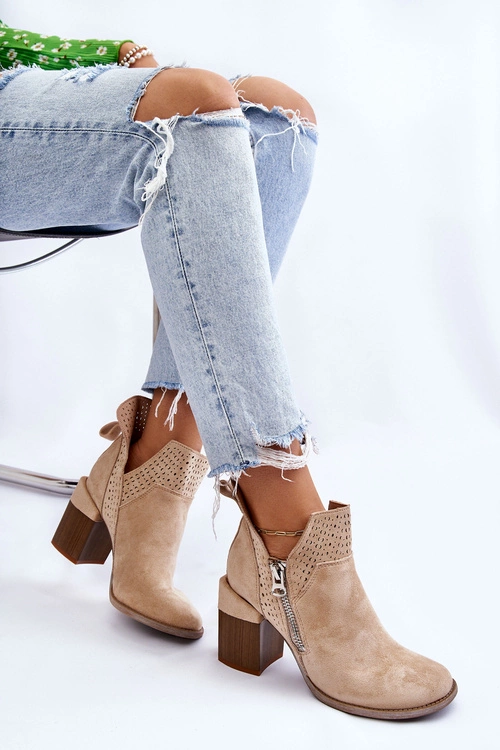 Zamszowe Botki Na Masywnym Obcasie Jasnobeżowe Camden