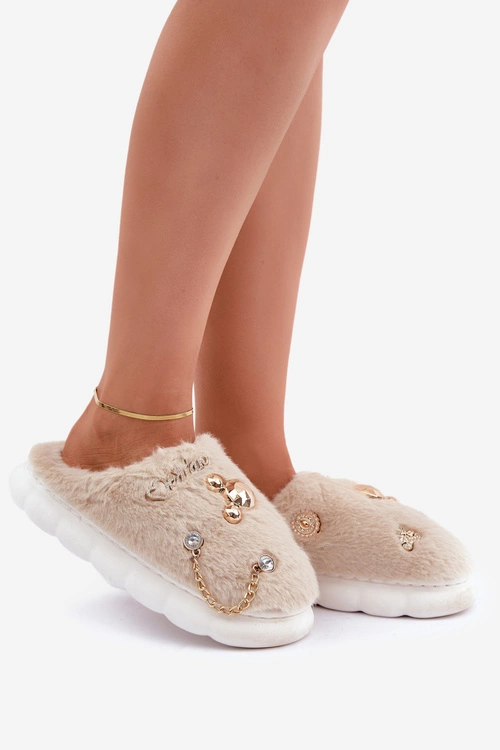 Futrzane Kapcie Z Przypinkami Beżowe Ivelfedi