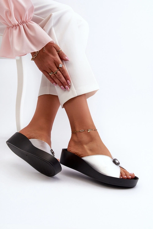 Skórzane Klapki Damskie Z Ozdobą Srebrne S.Barski KV27-027