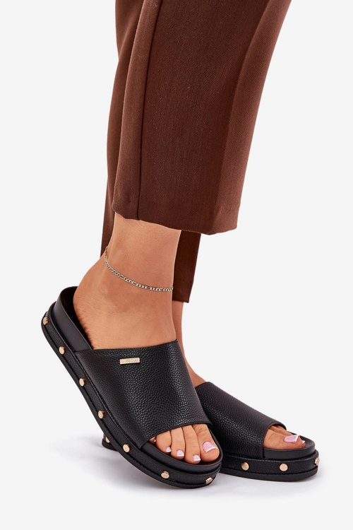 Klapki Damskie Na Platformie Z Ćwiekami Big Star RR274214 Czarne