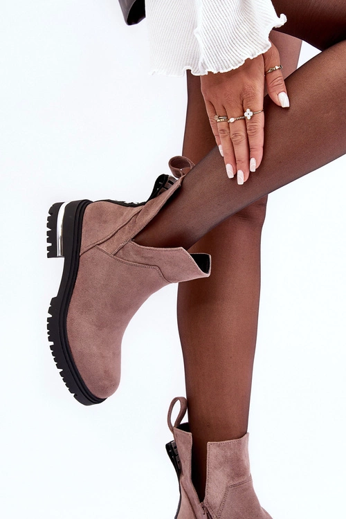 Zamszowe Botki Na Płaskim Obcasie Z Wycięciami Ciemnobeżowe Lamedella