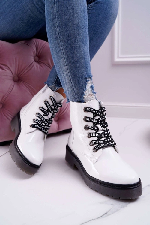 Botki Damskie Płaski Obcas Glany Lakierowane Białe Sergio Leone TR726