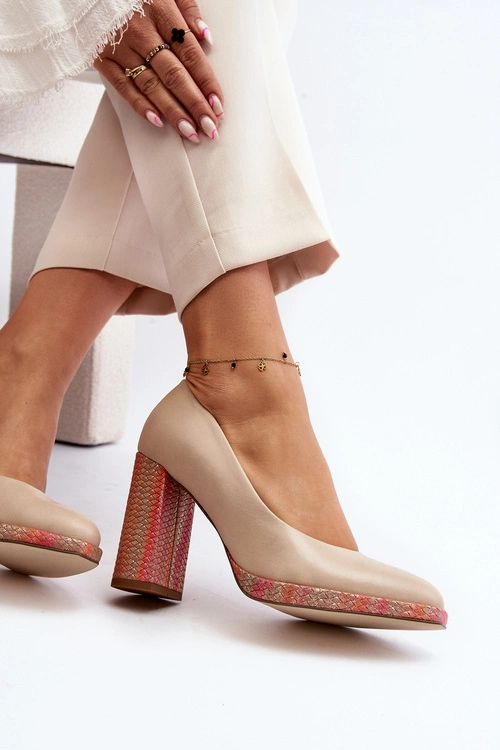 Czółenka Na Słupku Laura Messi 2746 Jasnobeżowe