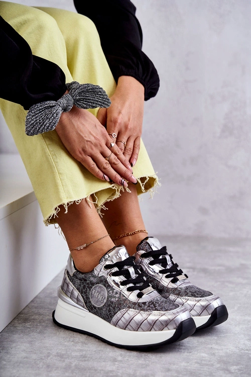 Damskie Buty Sportowe Na Koturnie GOE KK2N4083 Srebrne