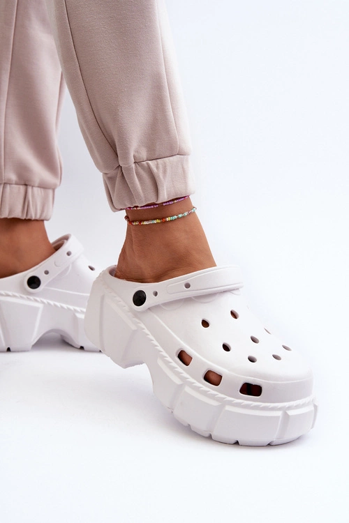 Klapki Damskie Piankowe Na Masywnej Podeszwie Białe Witima