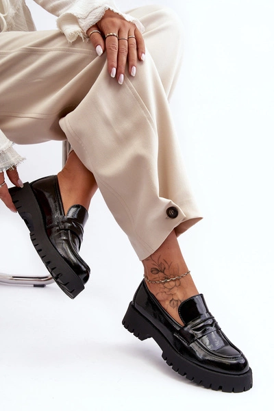 Lakierowane Półbuty Loafersy Na Płaskim Obcasie Czarne Jannah