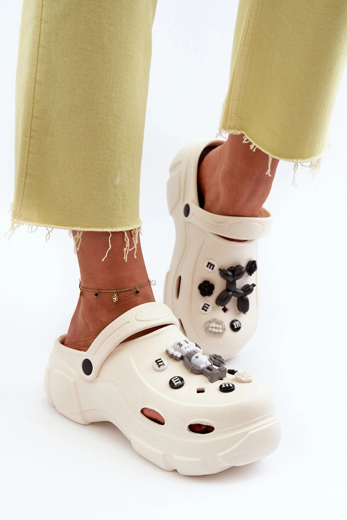 Piankowe Damskie Lekkie Klapki Na Masywnej Podeszwie Białe Matirra