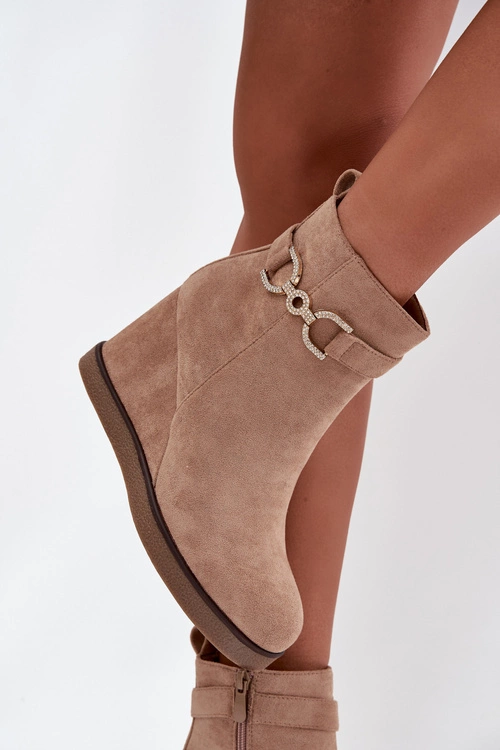 Botki Damskie Na Koturnie Z Ozdobnym Detalem Beżowe Marivana