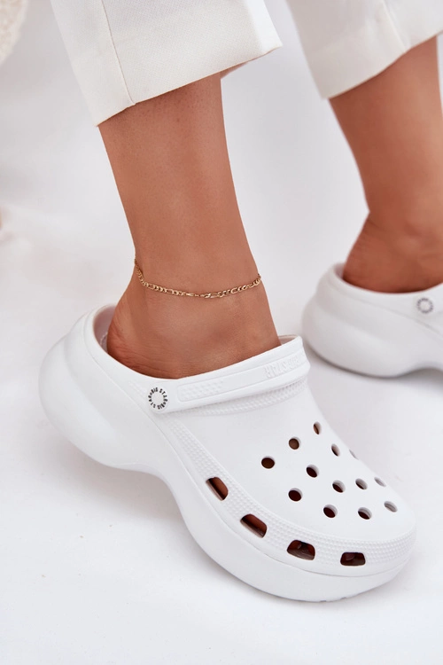 Piankowe Klapki Damskie Na Masywnej Podeszwie Big Star RR274A119 Białe