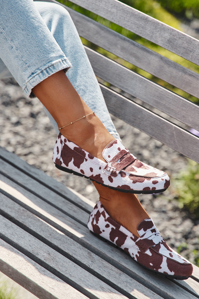 Loafersy Mokasyny Damskie Płaskie W Łaty Brązowo-Białe Roseline