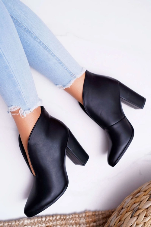 Botki Damskie Na Słupku Wsuwane z Wycięciami Czarne Mantana