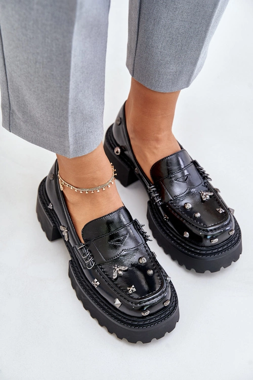 Skórzane Lakierowane Półbuty Damskie Z Ozdobami D&A MR880-103 Czarne