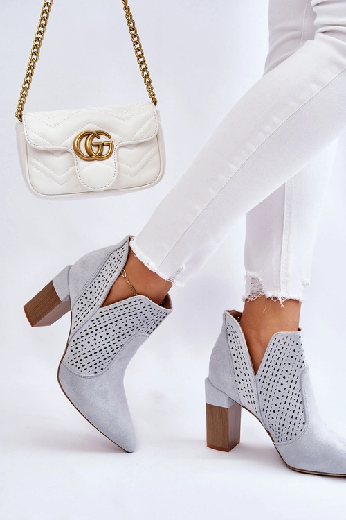 Modne Zamszowe Ażurowe Botki Na Obcasie Szare Genevi