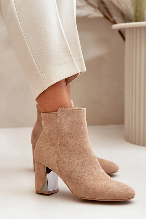 Ocieplane Botki Na Obcasie Słupku Z Lustrzanym Elementem Beżowe Silvare