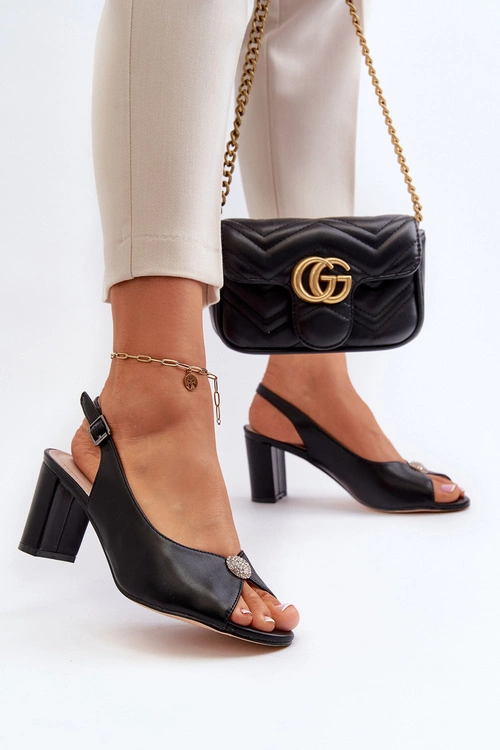 Eleganckie Sandały Na Słupku Z Ozdobą Czarne Trasea