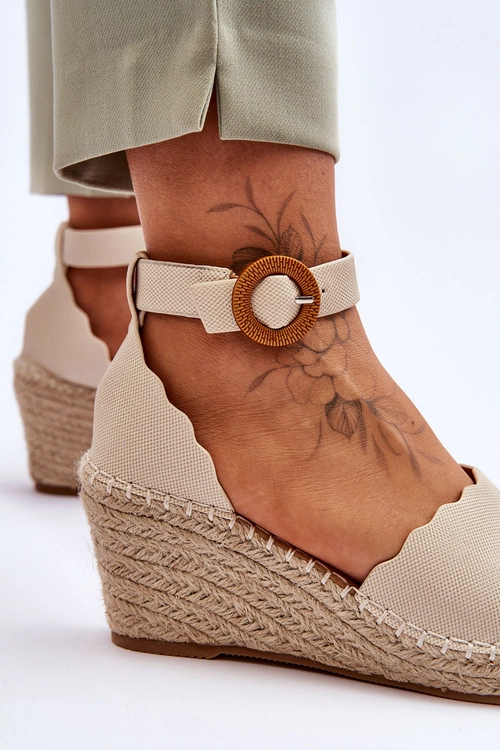 Skórzane Sandały Na Koturnie Comfort Shoe Beżowe Verola