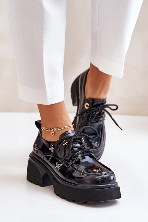 Lakierowane Półbuty Damskie Z Ozdobami Skóra Naturalna Artiker 55C0419 Czarne