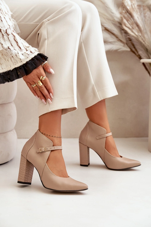 Skórzane Czółenka Z Noskami W Szpic Na Słupku Beżowe Laura Messi 2832