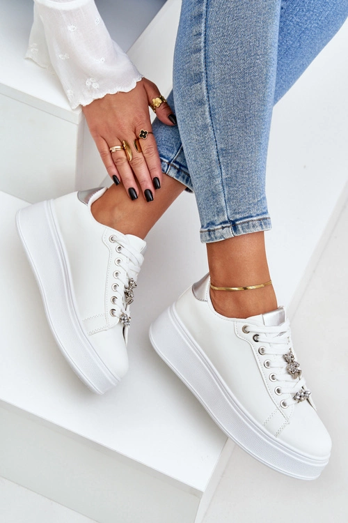 Eko Skórzane Sneakersy Z Przypinkami Biało-Srebrne Enalirae