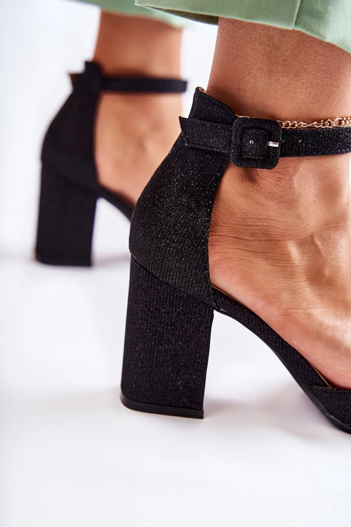 Błyszczące Czółenka Na Słupku Czarne Amira