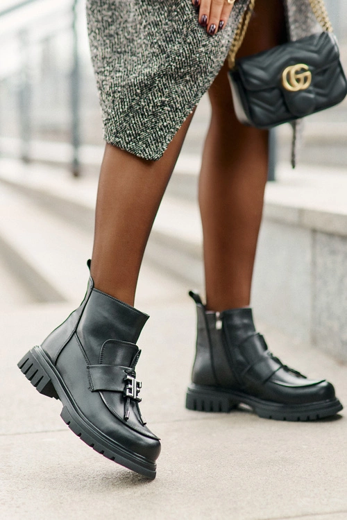 Skórzane Botki Na Płaskim Obcasie Z Ozdobą Ocieplane Czarne Asperra