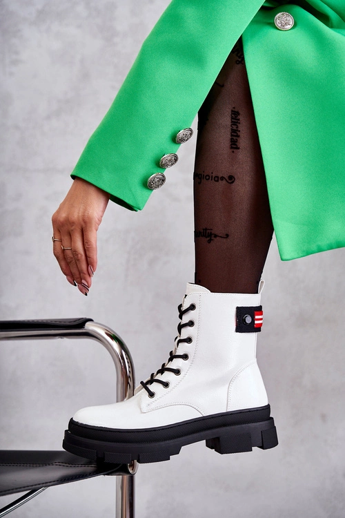 Damskie Lakierowane Botki Workery Sznurowane Białe Conny