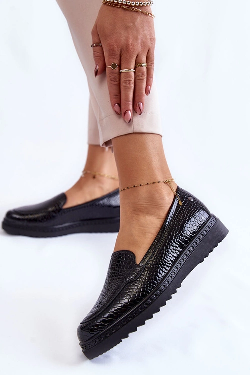 Lakierowane Mokasyny Krokodyli Wzór Na Platformie Czarne Diane