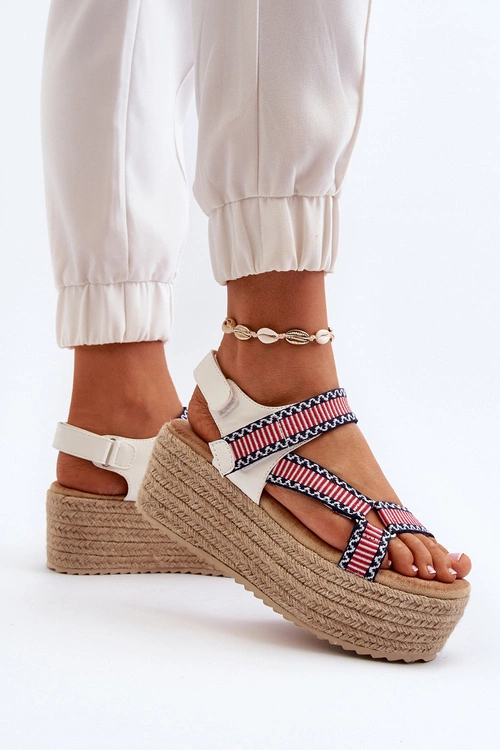 Sandały Damskie Na Plecionej Masywnej Podeszwie Białe Luminea