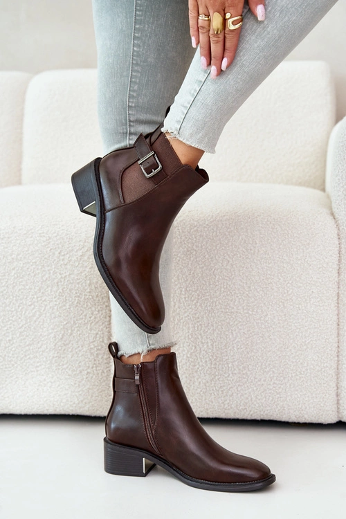 Botki Sztyblety Damskie Na Niskim Obcasie Ze Złotą Klamrą Brązowe Vomera