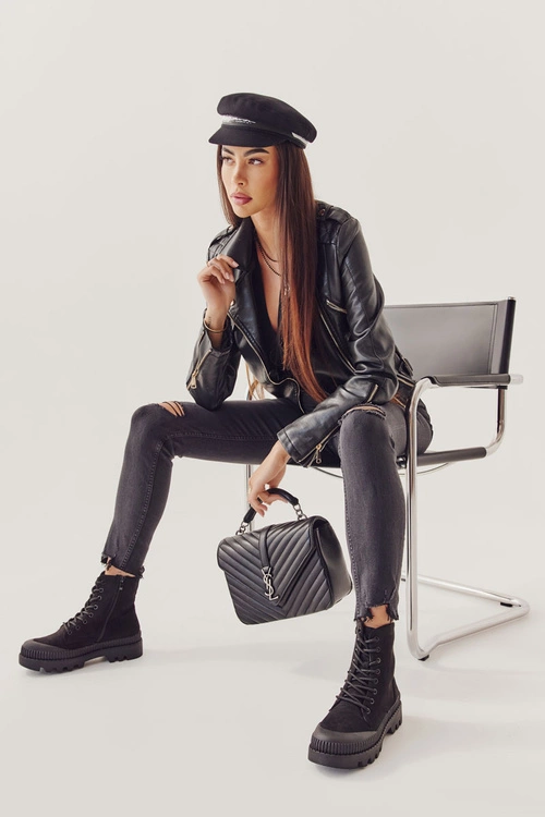 Zamszowe Trapery Na Platformie Czarne Here I Am