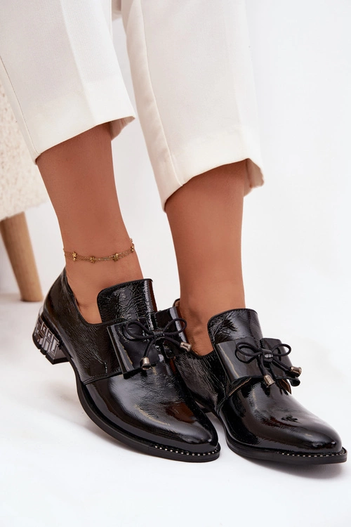 Lakierowane Półbuty Damskie Na Niskim Obcasie Z Kokardą Zazoo 1399 Czarne