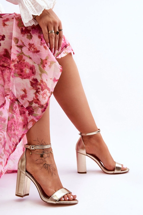 Sandały Na Obcasie Złote Individual