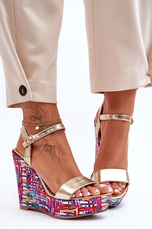 Damskie Sandałki Na Kolorowym Koturnie Złote Malibu