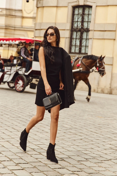 Botki Kowbojki Damskie Ocieplane Ze Zdobieniem Na Słupku Czarne Arabella 